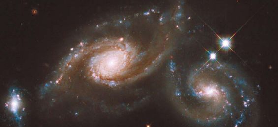 Скопление трех галактик Triplet ARP 274